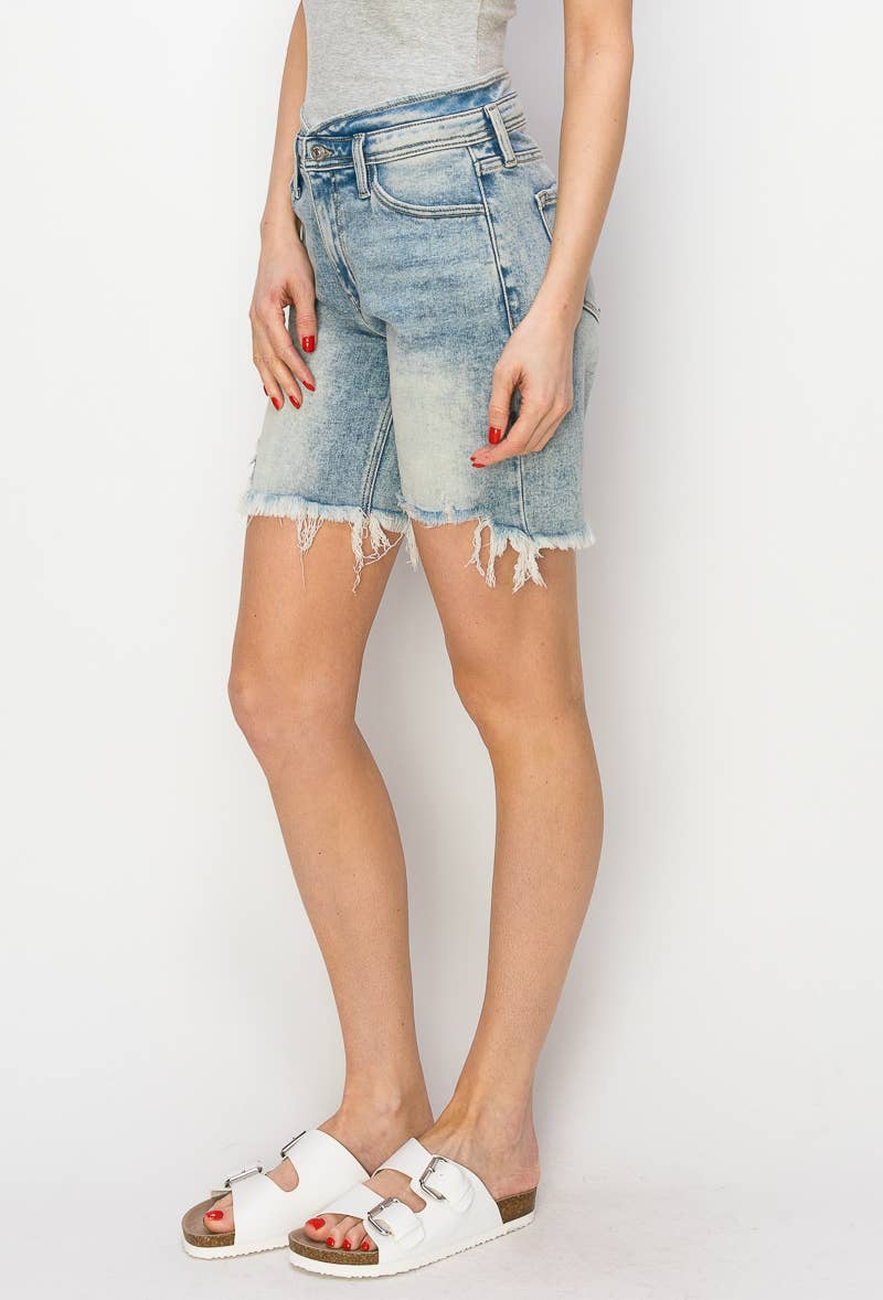 HIGH RISE TULIP WAIST BAND BERMUDA JEAN SHORT