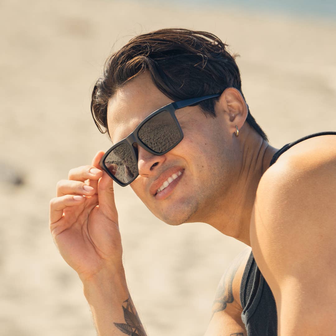Atlas - Matte Onyx / Smoke Polarized Lens