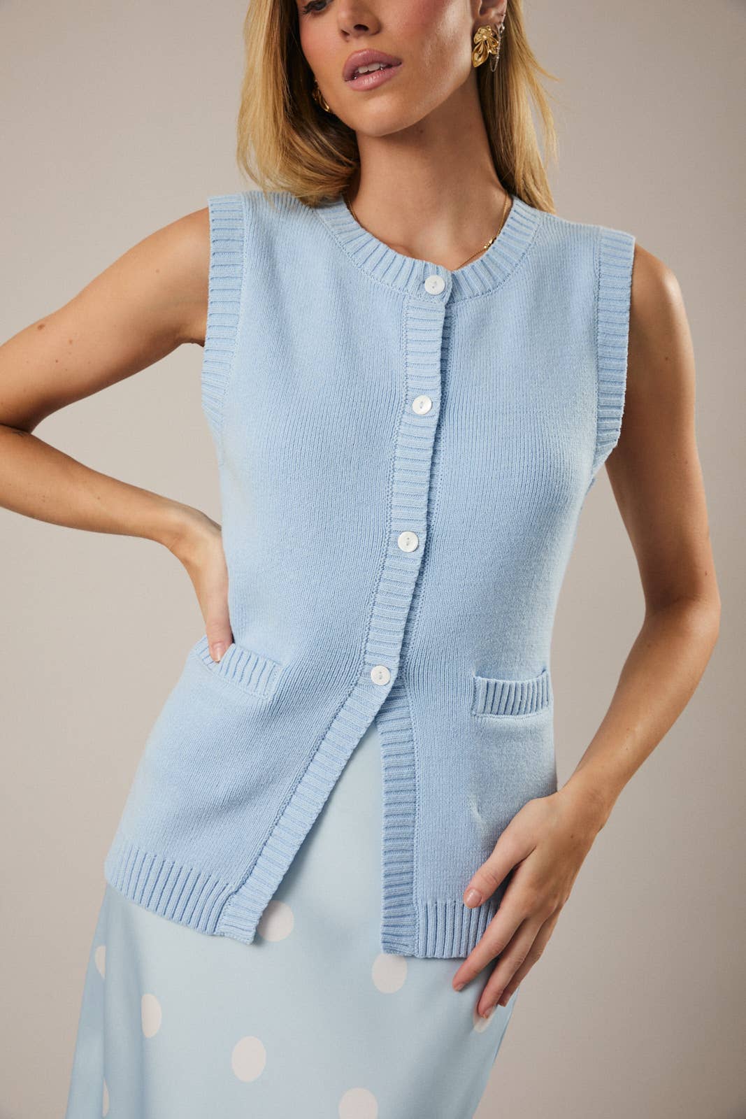 BUTTON DOWN KNIT VEST