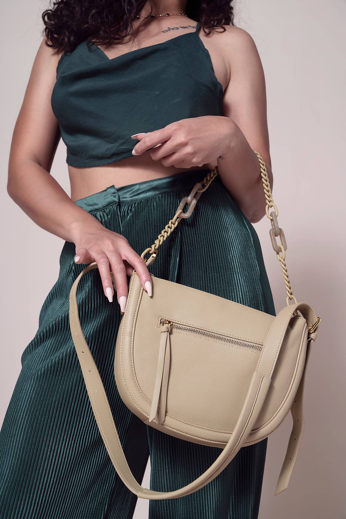 Delhi Chain Saddle Bag – Crossbody Style | JN2241