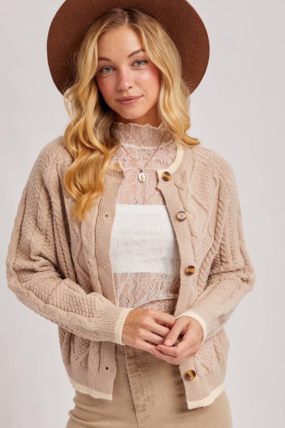 BUTTON DOWN CABLE KNIT SWEATER CARDIGAN