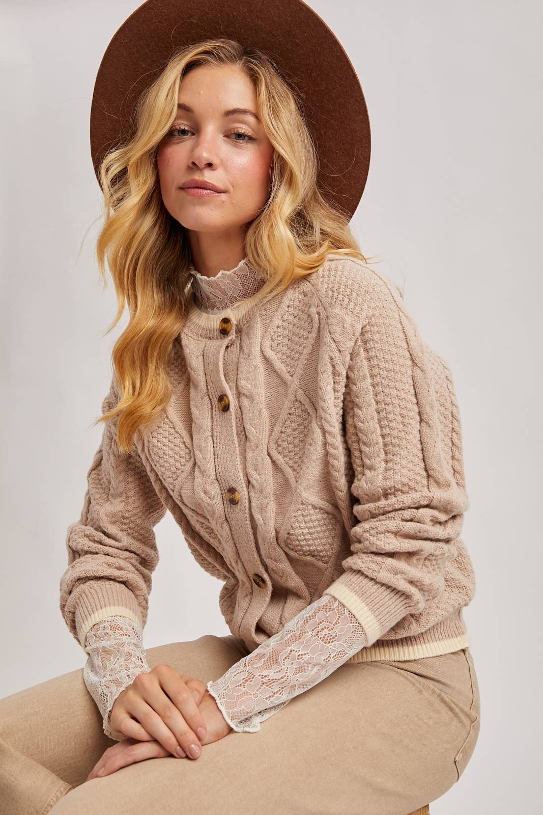 BUTTON DOWN CABLE KNIT SWEATER CARDIGAN