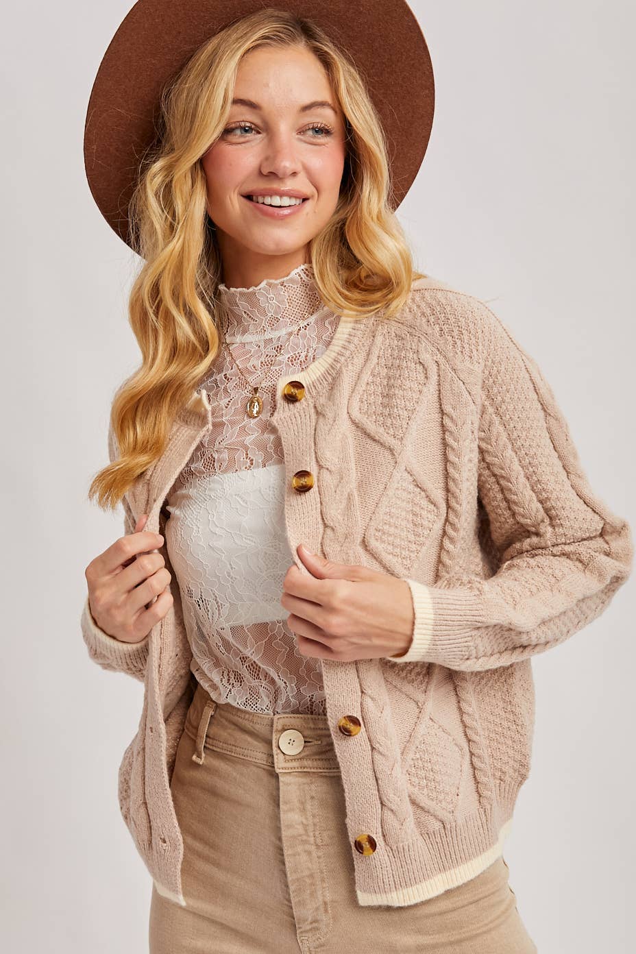BUTTON DOWN CABLE KNIT SWEATER CARDIGAN