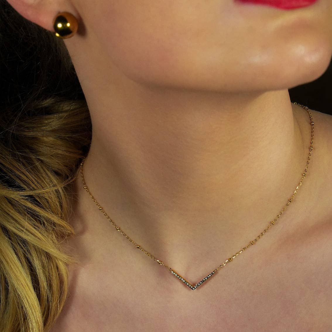 Beaded Dainty Chain Anchoring 'V' Shaped Zirconia Embedded Pendant Charm Necklace