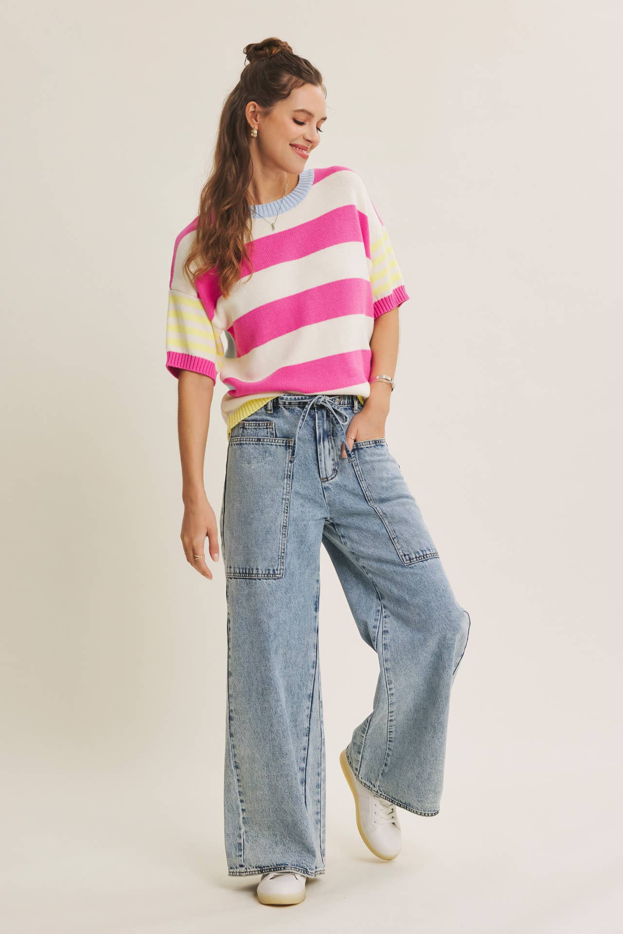 EASE AND GRACE DENIM WASHED OVERSIZED WIDE-LEG JEANS