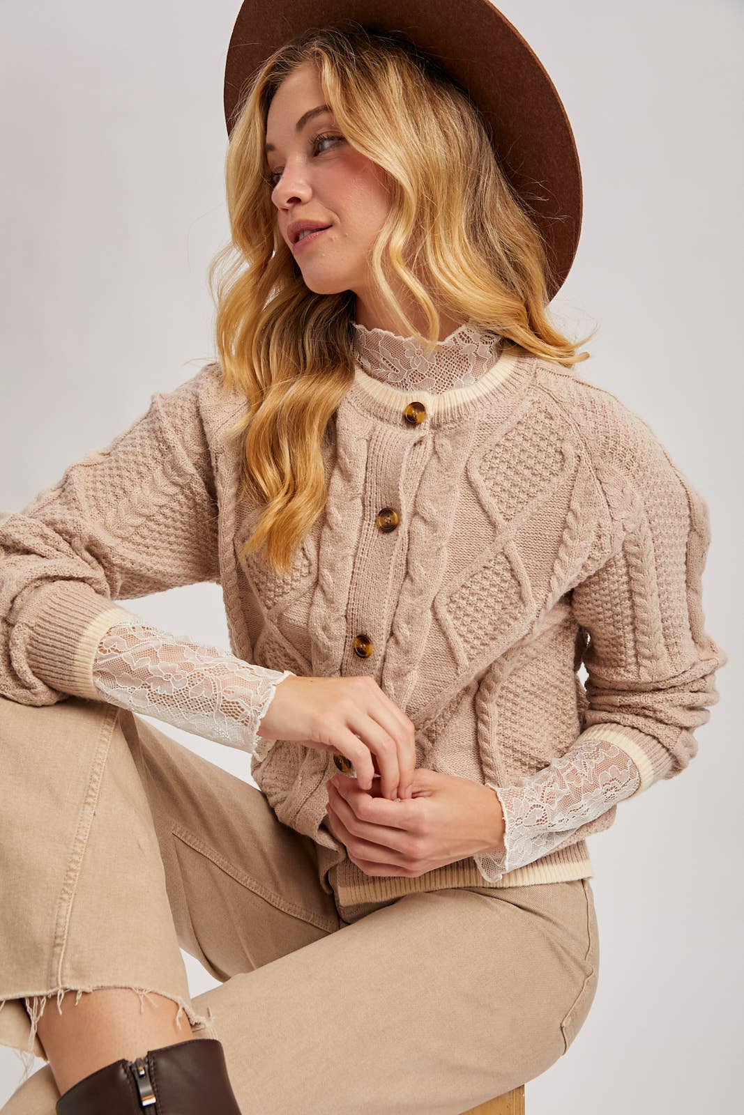 BUTTON DOWN CABLE KNIT SWEATER CARDIGAN
