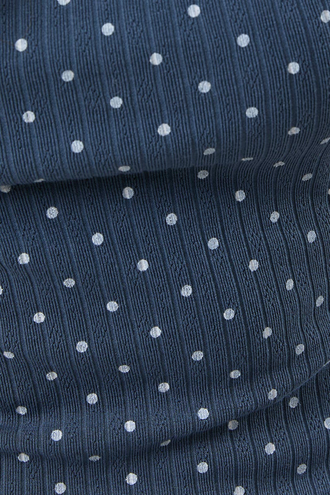 SLOUCHY SHOULDER SLEEVELESS POLKA DOT RIB TOP