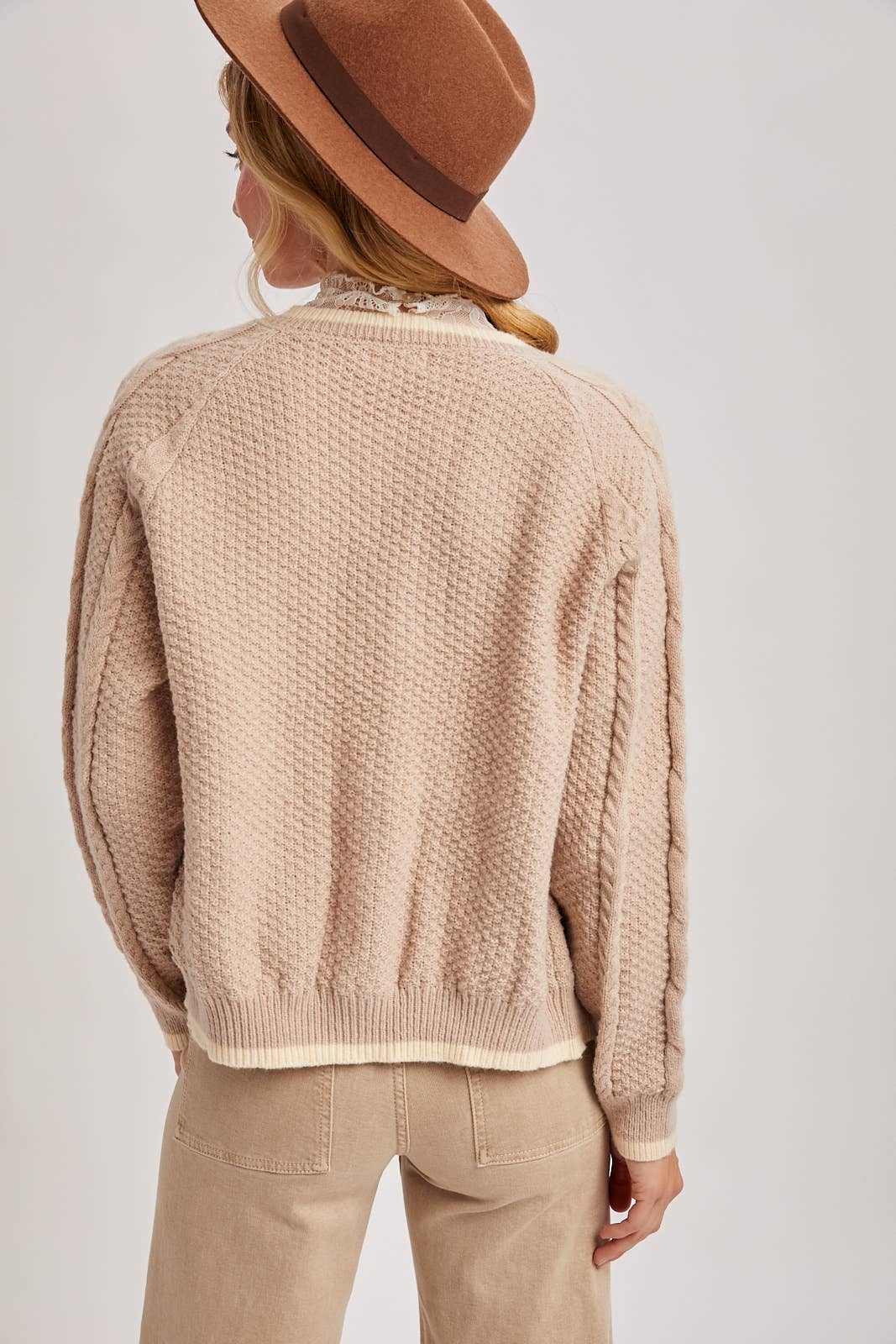 BUTTON DOWN CABLE KNIT SWEATER CARDIGAN