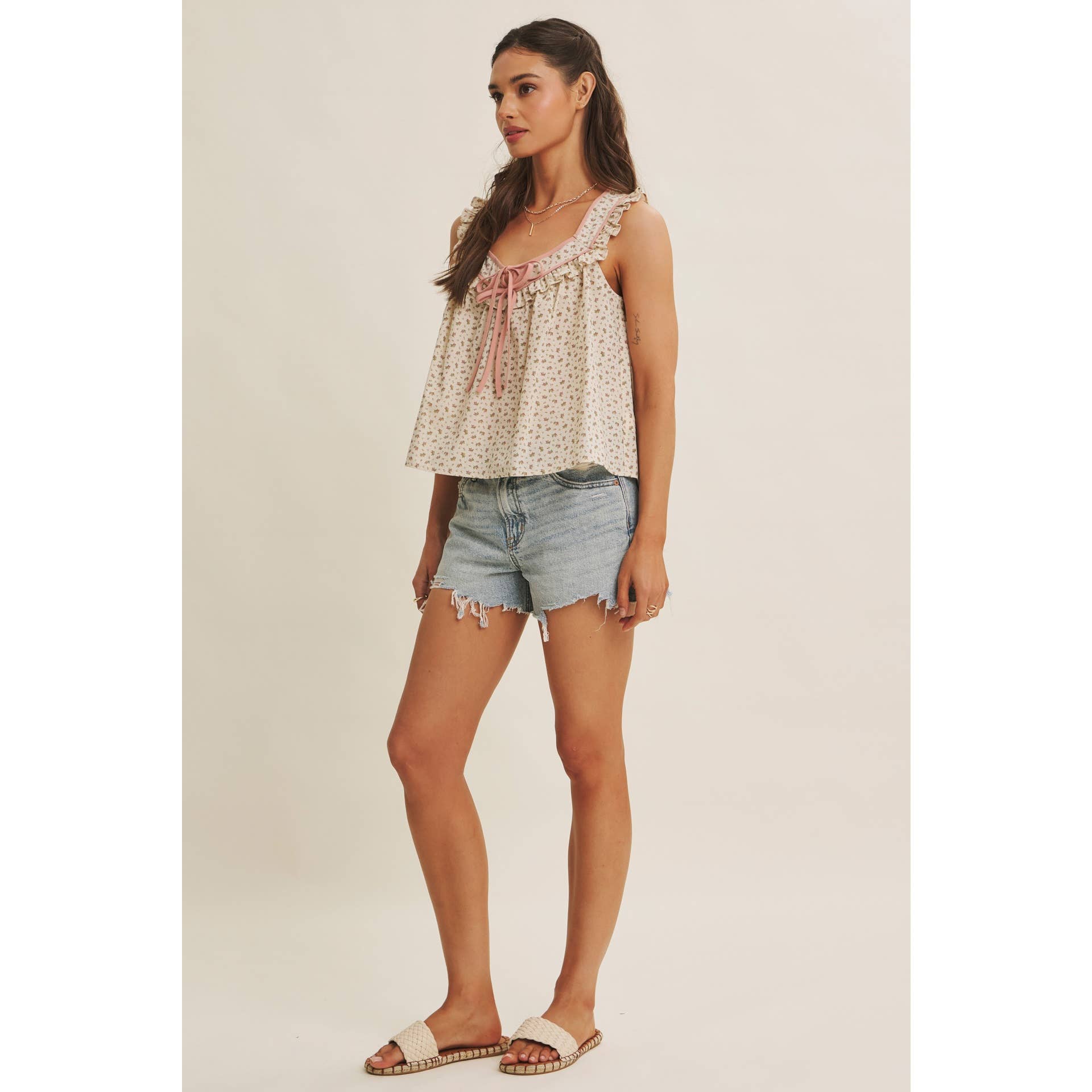 ANTIQUE MEADOW CONTRAST BINDING FLORAL RUFFLED BLOUSE TOP