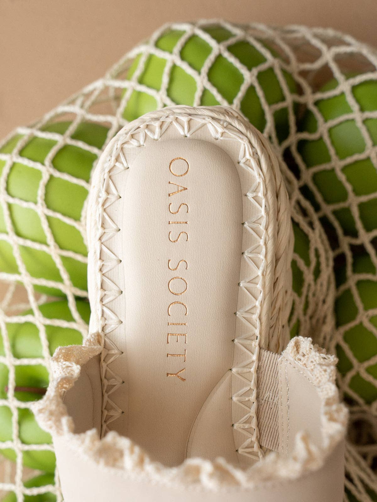 The Polly | Cream Ruffle Strap Raffia Platform Slide Sandal