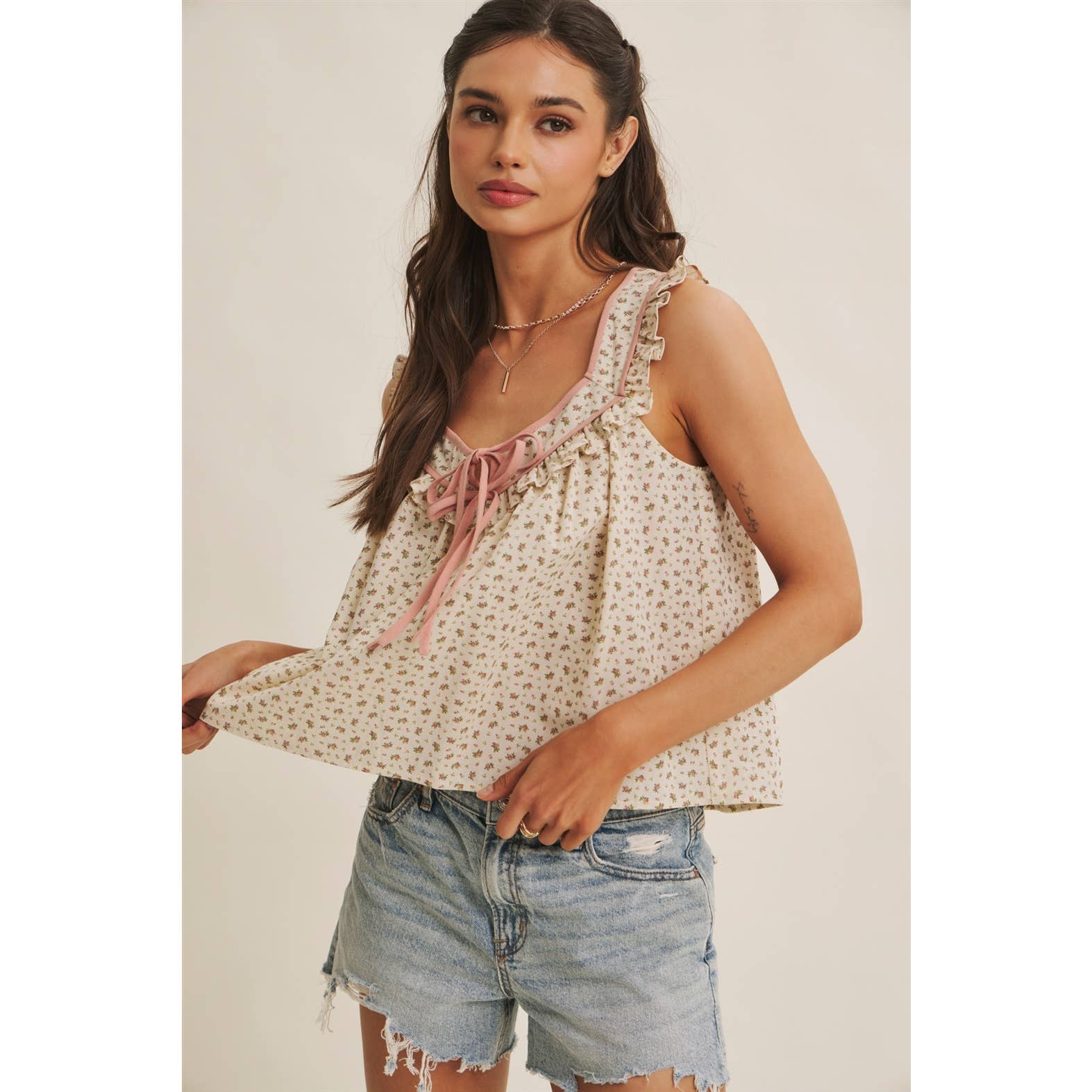ANTIQUE MEADOW CONTRAST BINDING FLORAL RUFFLED BLOUSE TOP