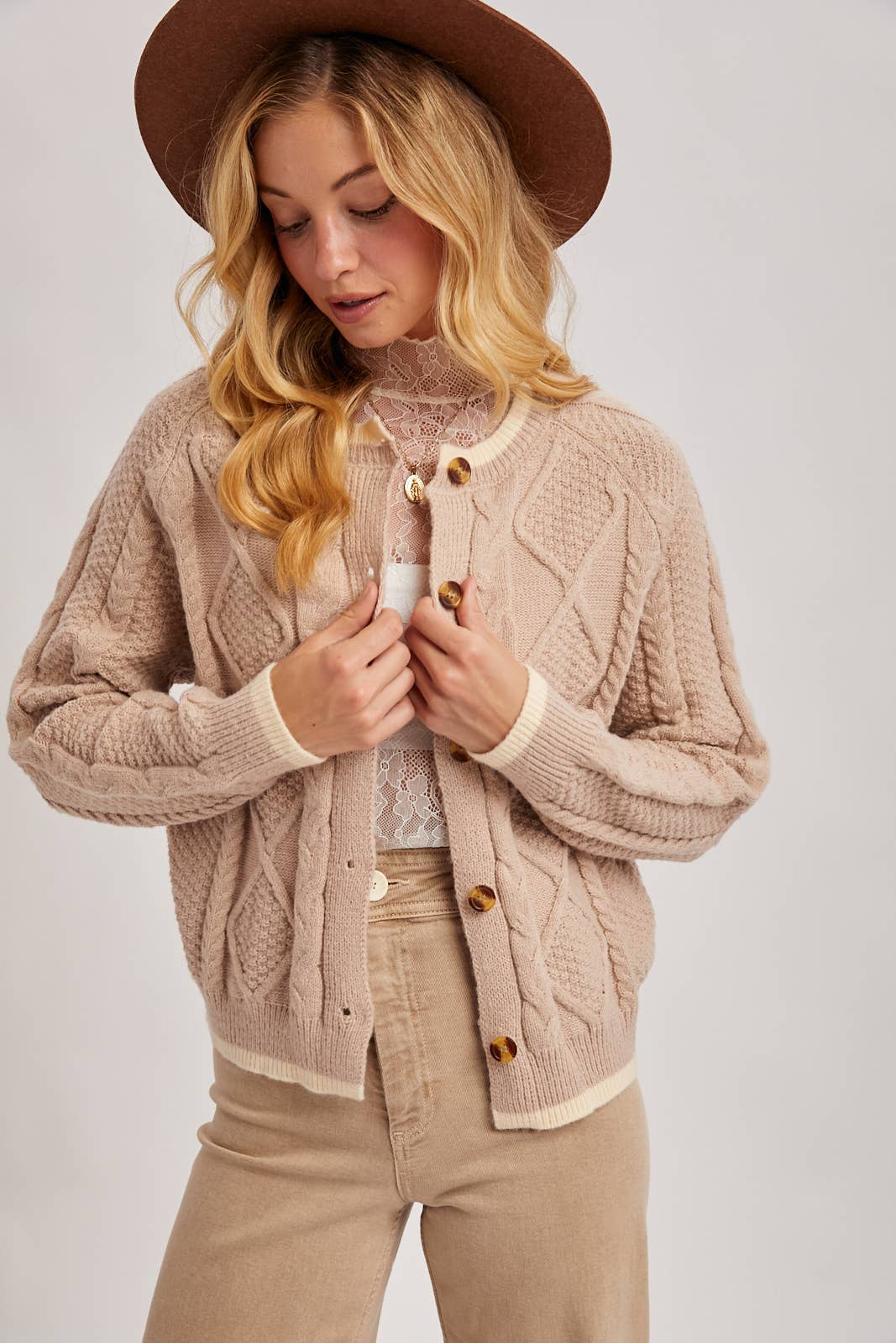 BUTTON DOWN CABLE KNIT SWEATER CARDIGAN