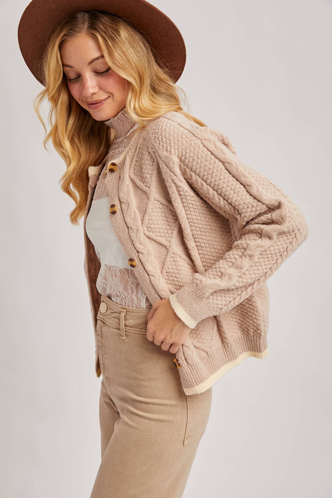 BUTTON DOWN CABLE KNIT SWEATER CARDIGAN