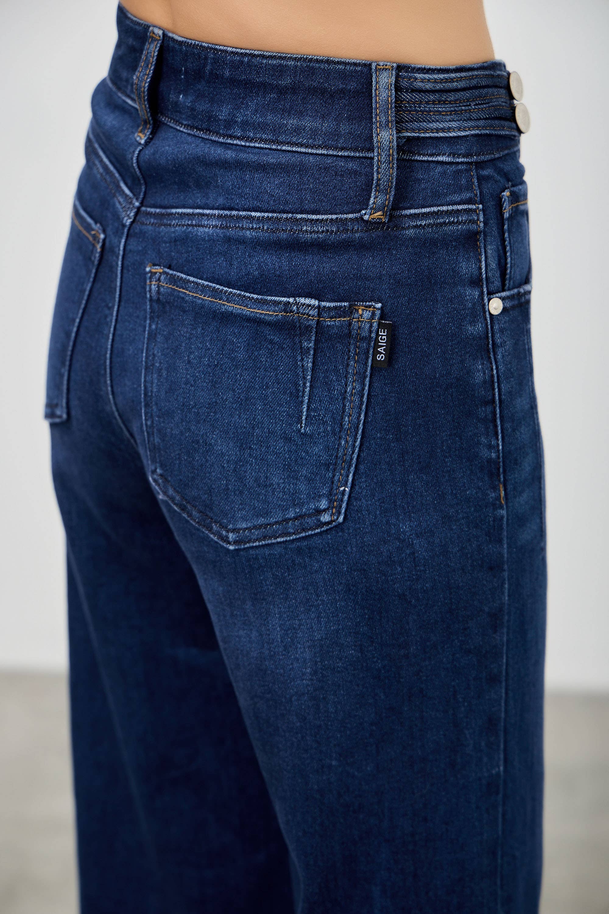 HIGH RISE WIDE LEG JEAN WITH DOUBLE BUTTONS