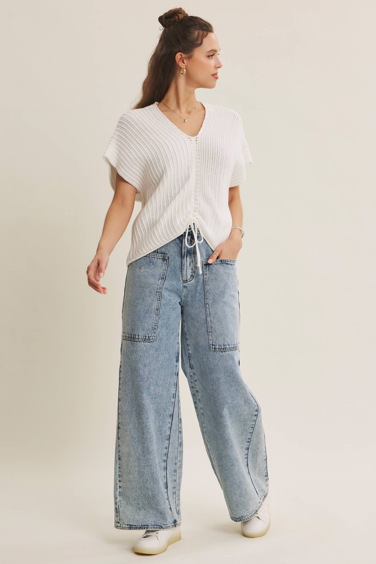 EASE AND GRACE DENIM WASHED OVERSIZED WIDE-LEG JEANS
