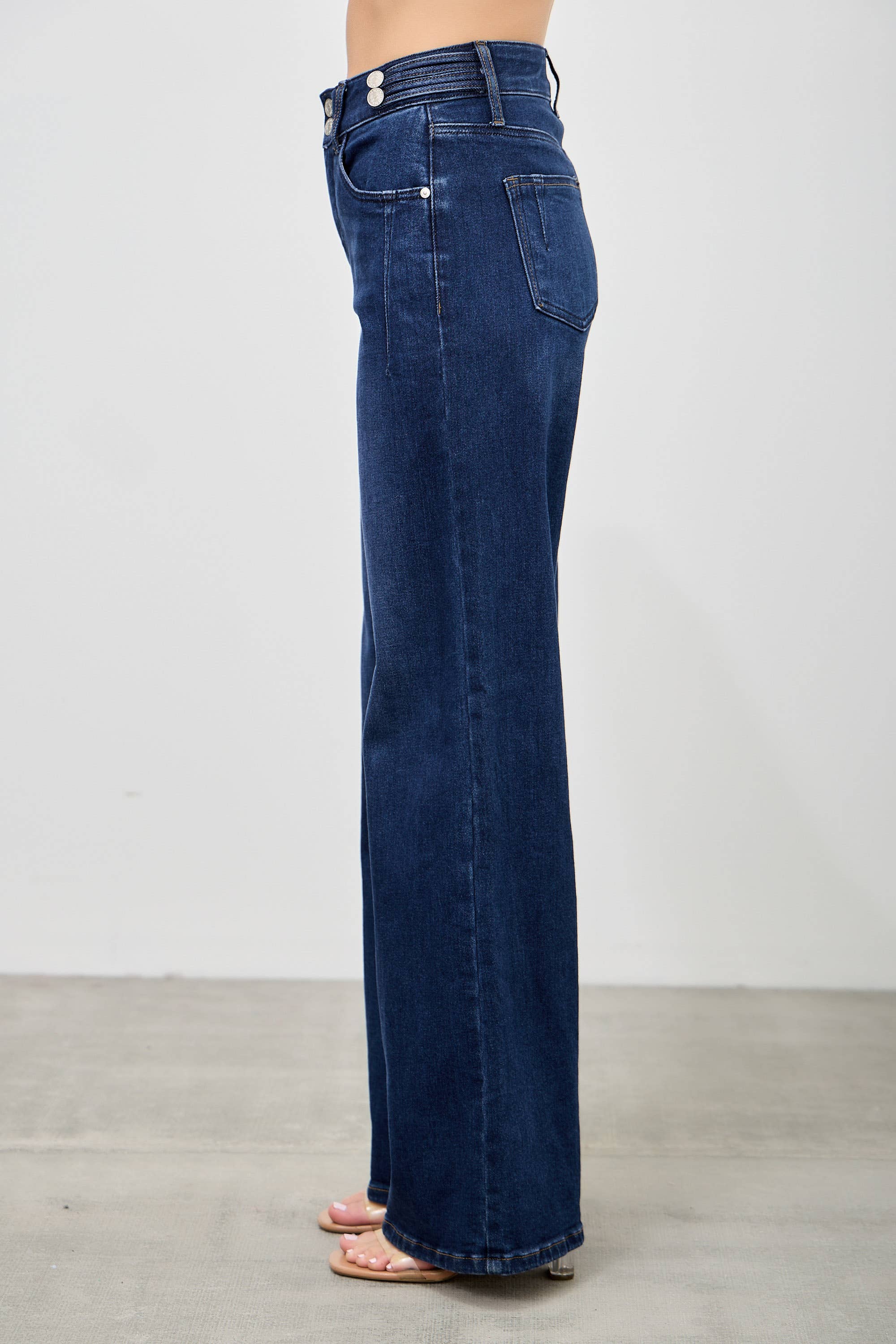 HIGH RISE WIDE LEG JEAN WITH DOUBLE BUTTONS