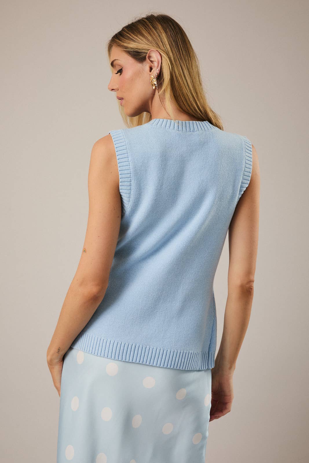 BUTTON DOWN KNIT VEST