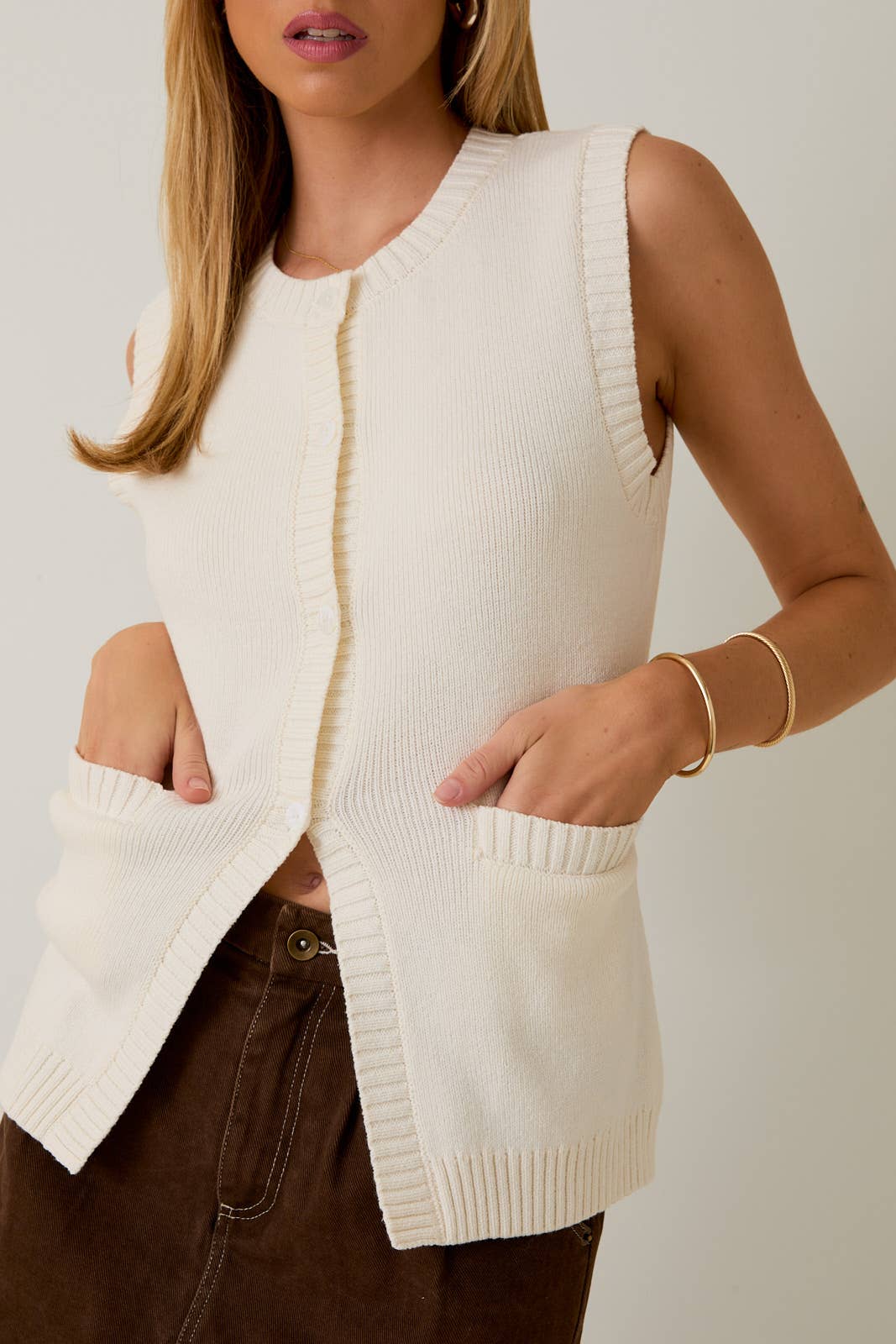 BUTTON DOWN KNIT VEST