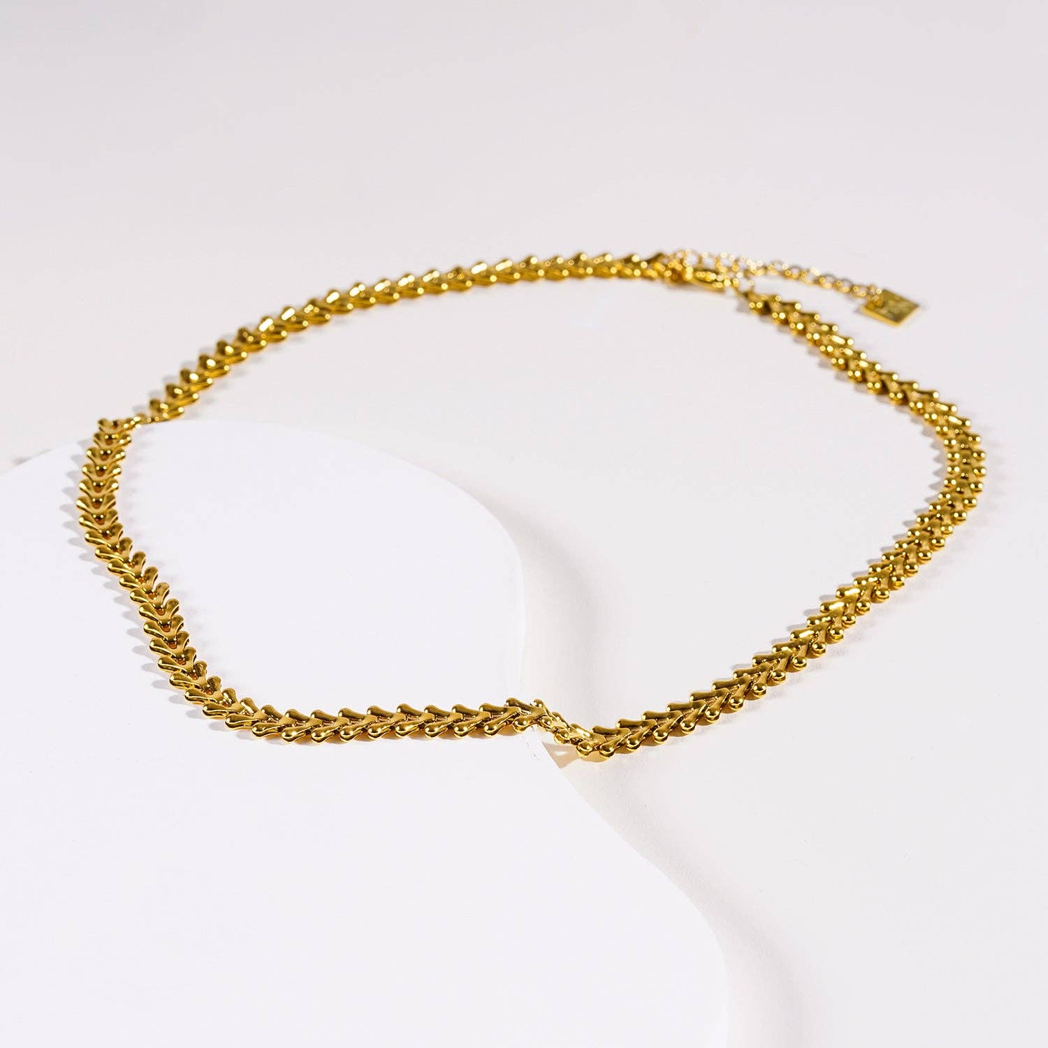 FRANKIE:  Vintage-Inspired Linked Abstract Crest Chain Necklace